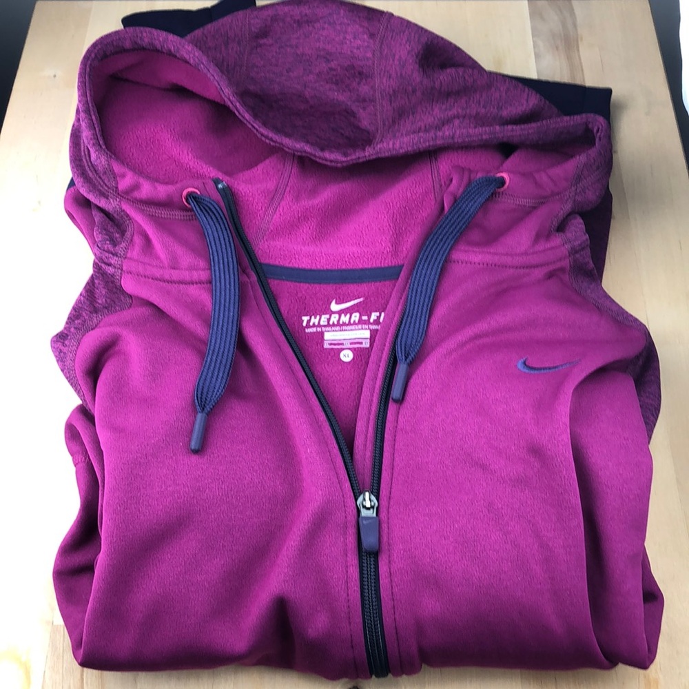 Nike Therma-Fit hood sweater, pink and purple